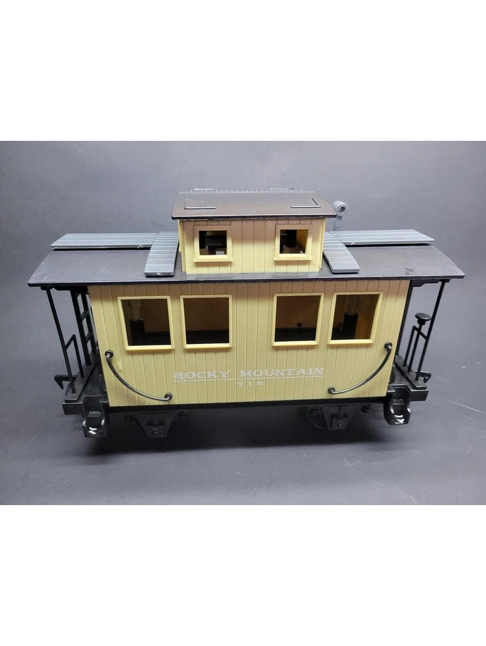 EZTEC Scientific Toys G Gauge Tan Rocky Mountain Caboose 712 Model Train Car